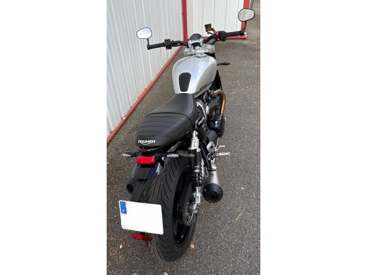 TRIUMPH SPEED TWIN 1200