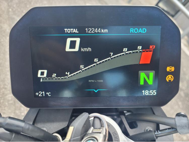 BMW F 900 R