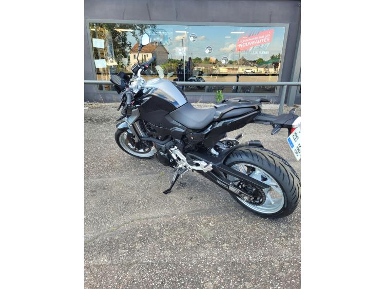 BMW F 900 R