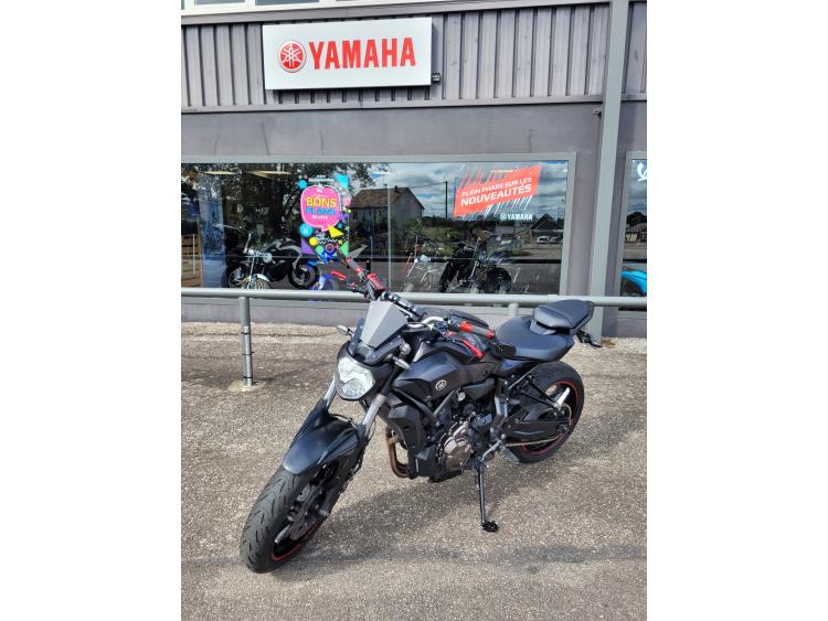 YAMAHA MT-07 (47.5CV)