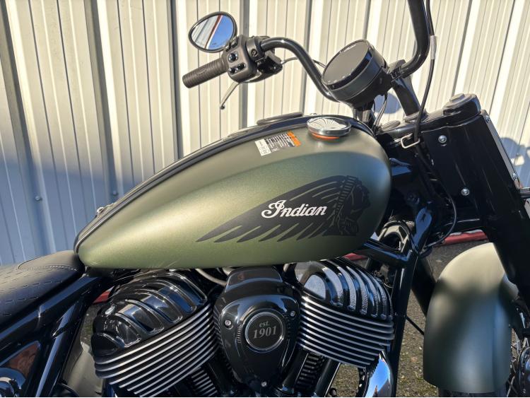 INDIAN CHIEF BOBBER DARK HORSE